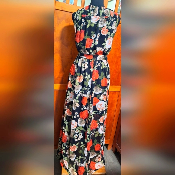 DISNEY Beauty and the Beast women's long dress with vibrant floral print. Size M - Picture 4 of 8